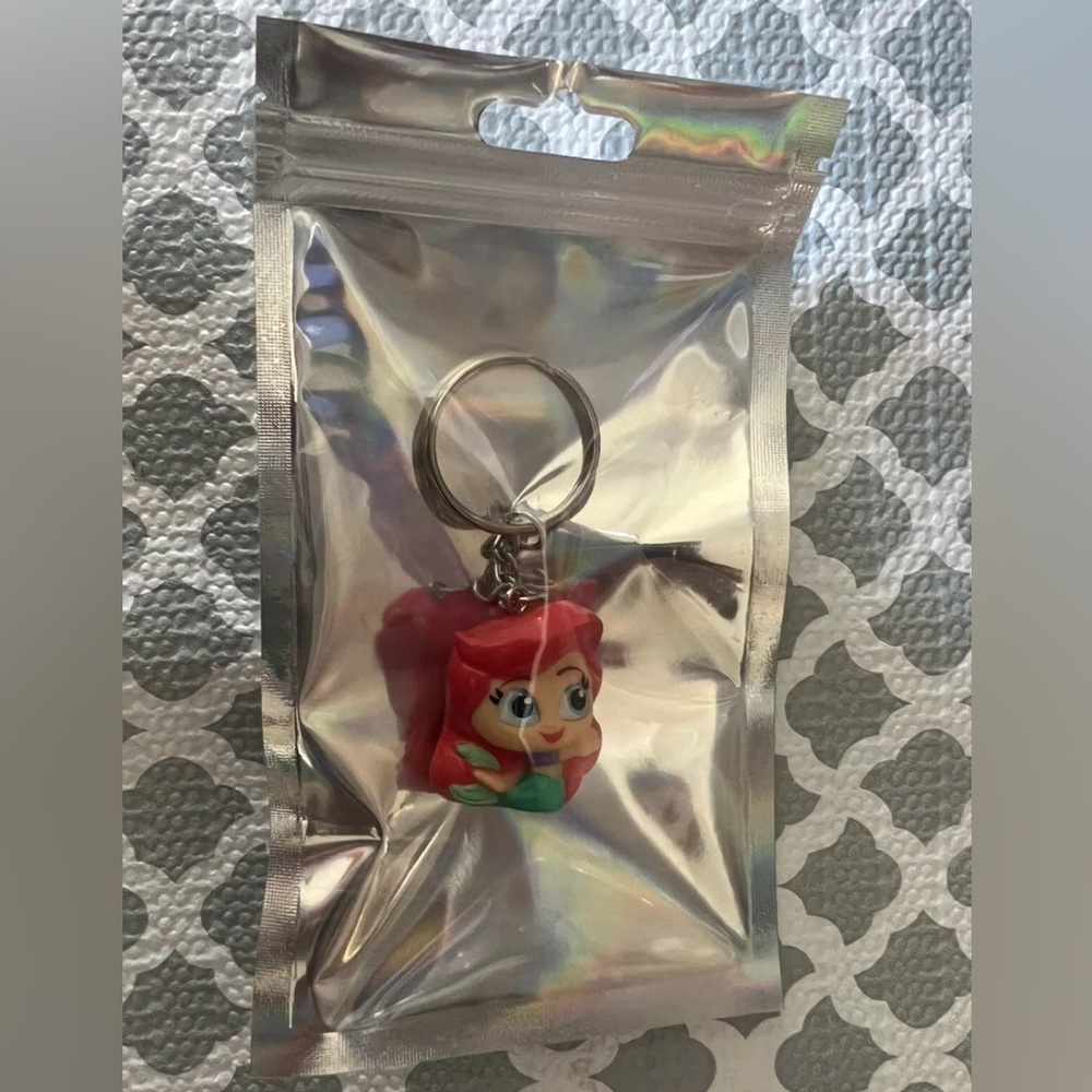 4 Disney Doorables Keychains - Free shipping - Ariel, Tiana, Jasmine, and Mickey
